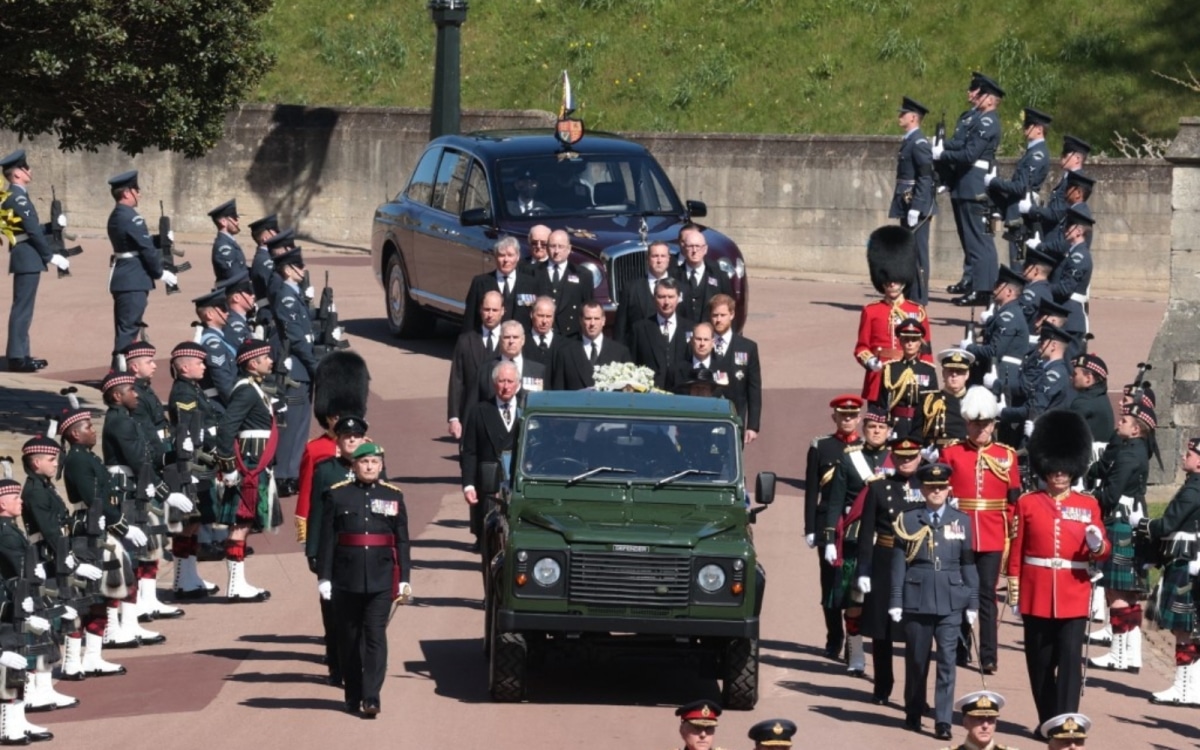HOT: Loạt hình ảnh đám tang nữ hoàng Anh Elizabeth II qua đời ở tuổi 96