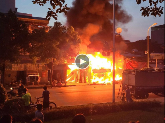 Cháy lớn ở Thanh Trì – Hà Nội khiến 3 mẹ con không qua khỏi